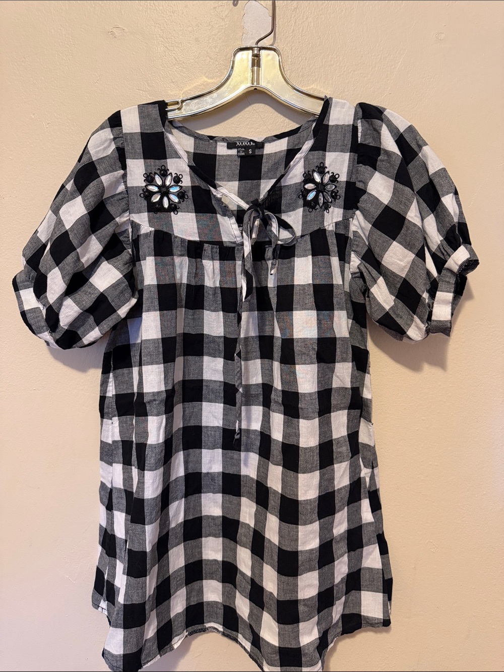 XOXO Black and White Gingham Tie-Neck Puff Sleeve Blouse